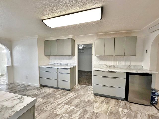 928 39th Street SE, Minot, ND 58701