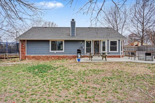 3809 S Poplar Avenue, Broken Arrow, OK 74011