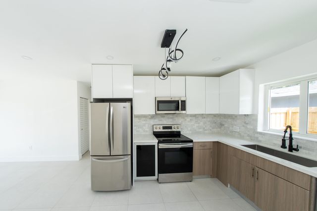 2160 SW 16th Court, Fort Lauderdale, FL 33312