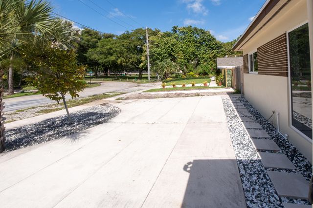 2160 SW 16th Court, Fort Lauderdale, FL 33312