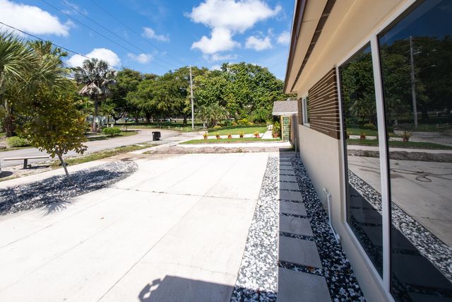 2160 SW 16th Court, Fort Lauderdale, FL 33312