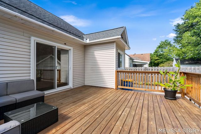 1011 Beechwood Street Ne, City Of Grand Rapids, MI 49505