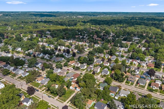1011 Beechwood Street Ne, City Of Grand Rapids, MI 49505
