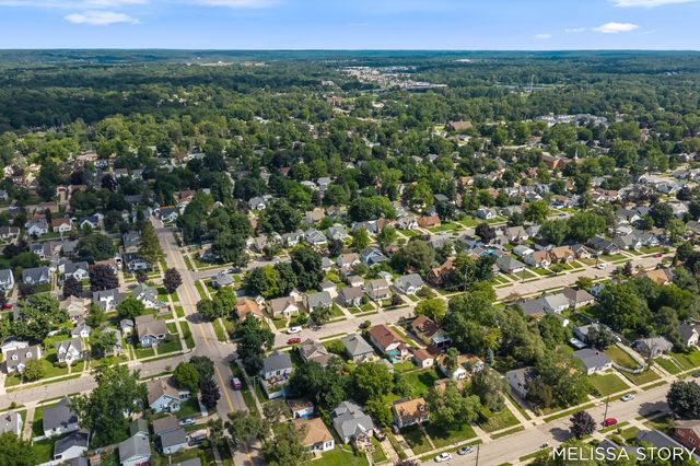 1011 Beechwood Street Ne, City Of Grand Rapids, MI 49505