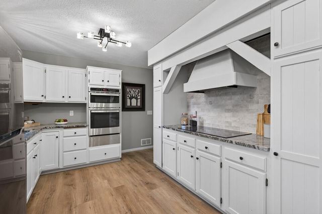 2742 Xenwood Avenue S, Saint Louis Park, MN 55416