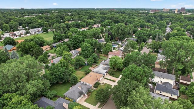 2742 Xenwood Avenue S, Saint Louis Park, MN 55416