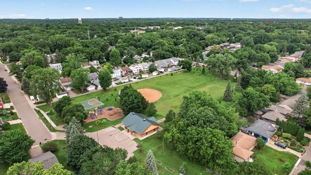 2742 Xenwood Avenue S, Saint Louis Park, MN 55416