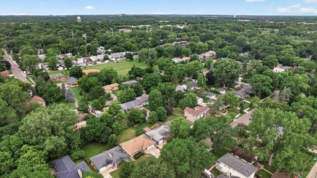 2742 Xenwood Avenue S, Saint Louis Park, MN 55416