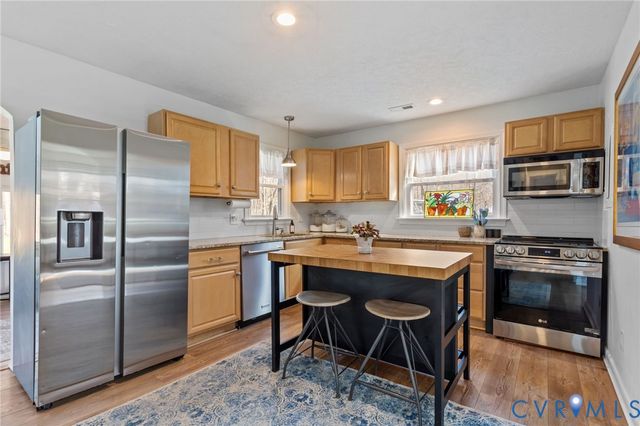 16 McCutcheon Ave, Columbia, VA 23038