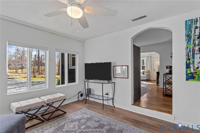 16 McCutcheon Ave, Columbia, VA 23038