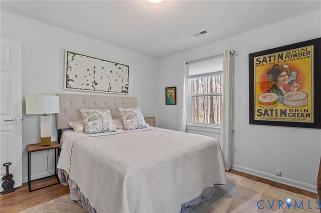 16 McCutcheon Ave, Columbia, VA 23038