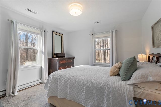 16 McCutcheon Ave, Columbia, VA 23038