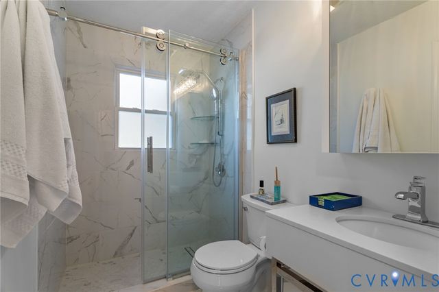 16 McCutcheon Ave, Columbia, VA 23038