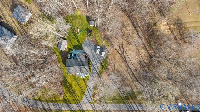 16 McCutcheon Ave, Columbia, VA 23038