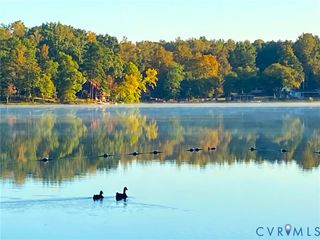 16 McCutcheon Ave, Columbia, VA 23038