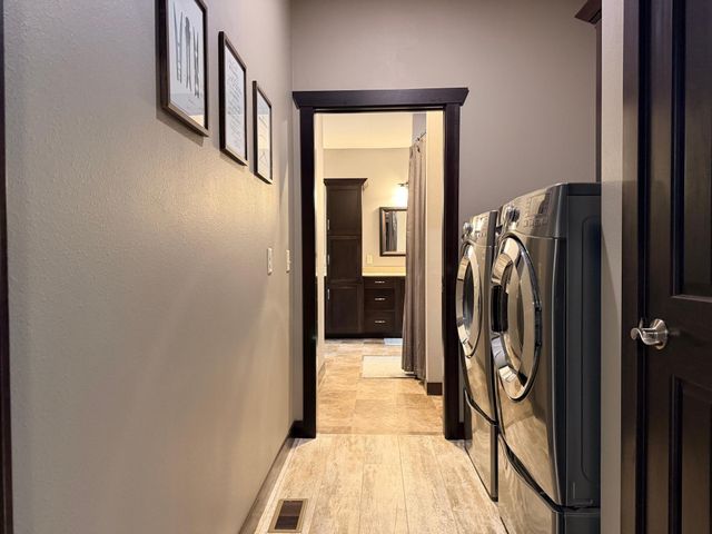 1781 Donavon Drive, Worthington, MN 56187