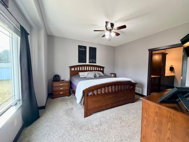 1781 Donavon Drive, Worthington, MN 56187