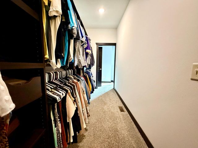 1781 Donavon Drive, Worthington, MN 56187