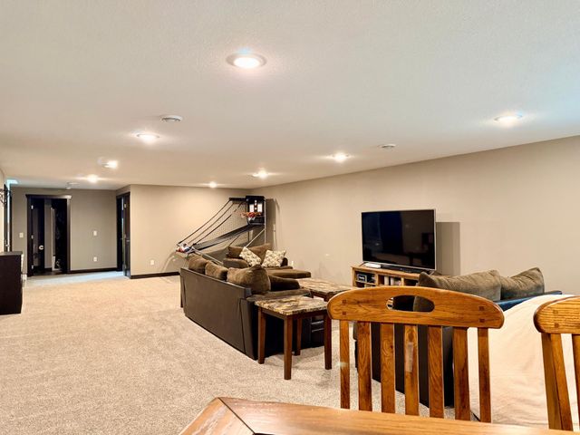 1781 Donavon Drive, Worthington, MN 56187