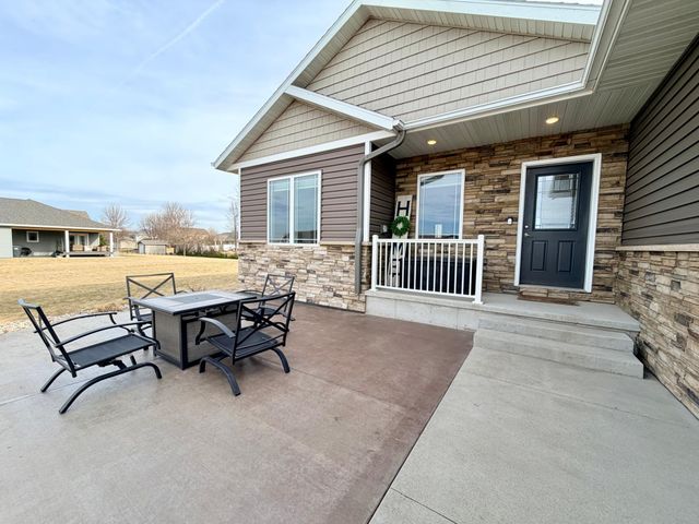 1781 Donavon Drive, Worthington, MN 56187