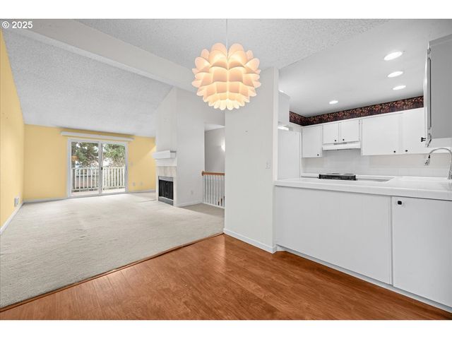 3816 BOTTICELLI St, Lake Oswego, OR 97035