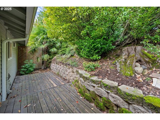 3816 BOTTICELLI St, Lake Oswego, OR 97035