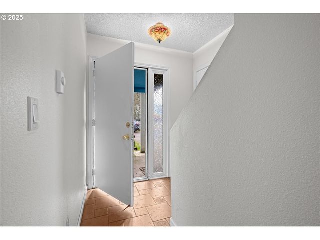 3816 BOTTICELLI St, Lake Oswego, OR 97035