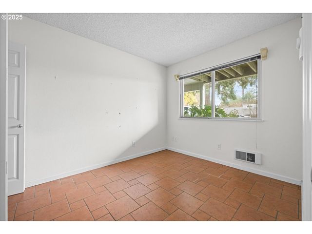 3816 BOTTICELLI St, Lake Oswego, OR 97035