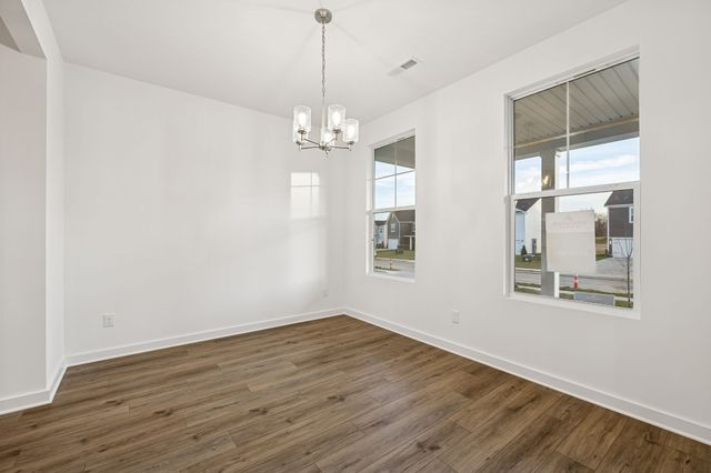 8037 Netterfield Drive, White House, TN 37188