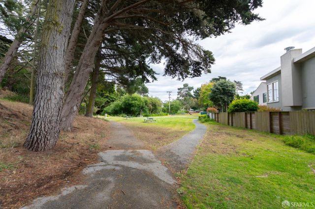 150 South Lake Merced Hills, San Francisco, CA 94132