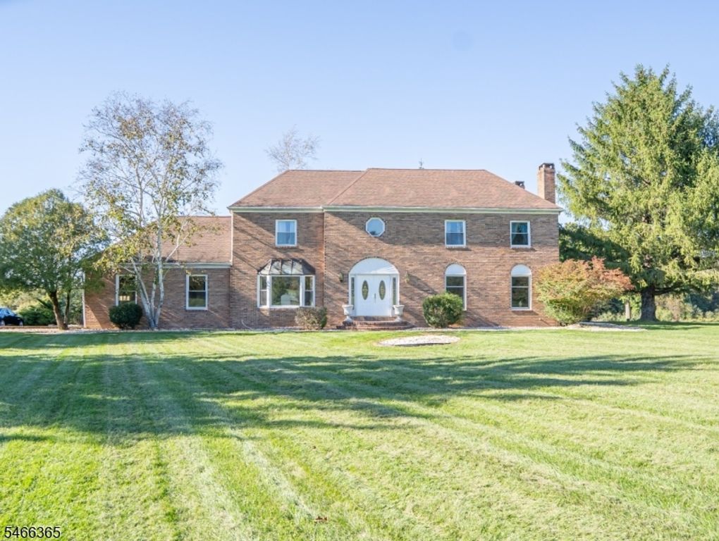 581 Montgomery Rd, Hillsborough Twp., NJ 08844 — exterior