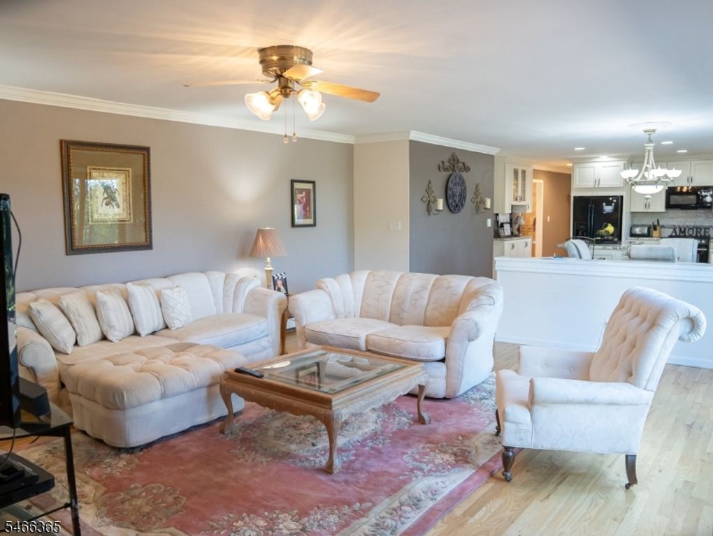 581 Montgomery Rd, Hillsborough Twp., NJ 08844 — photo 4