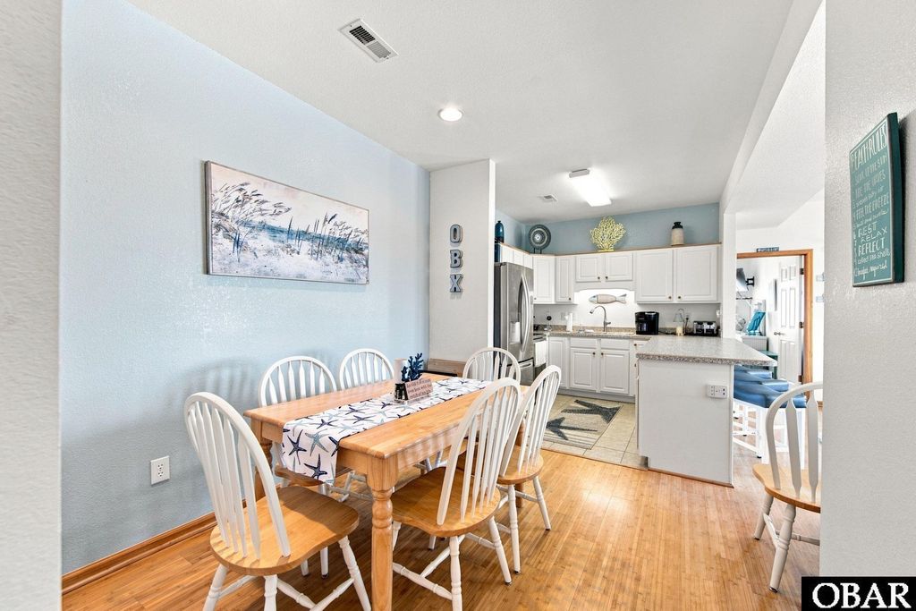 Image 19 of property listing at 2016 S Virginia Dare Trail Unit 202, Kill Devil Hills, NC 27948