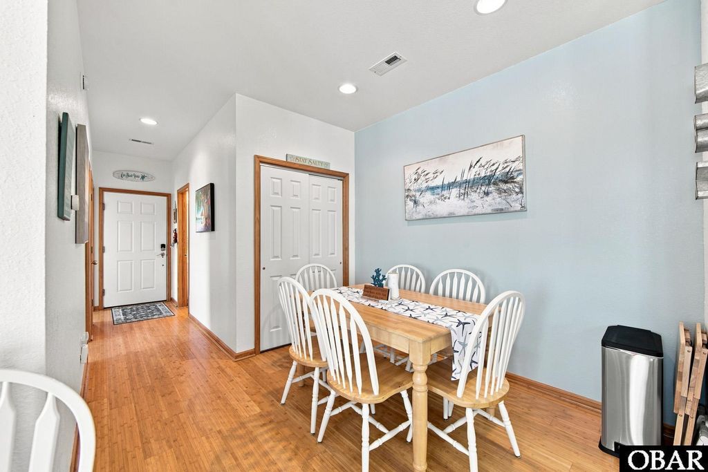 Image 20 of property listing at 2016 S Virginia Dare Trail Unit 202, Kill Devil Hills, NC 27948