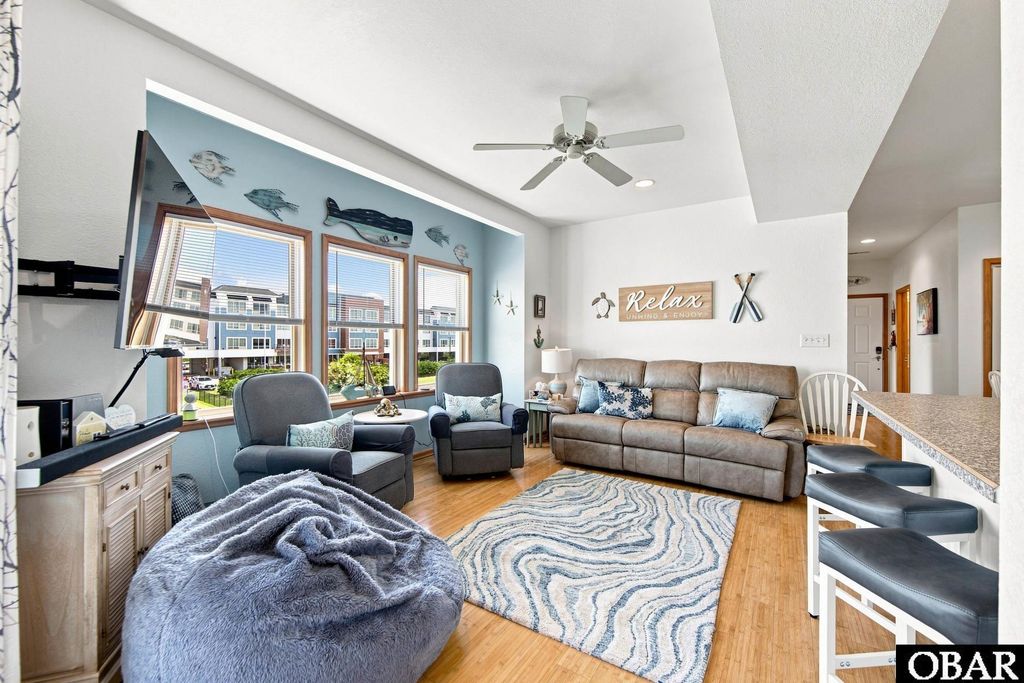 Image 3 of property listing at 2016 S Virginia Dare Trail Unit 202, Kill Devil Hills, NC 27948