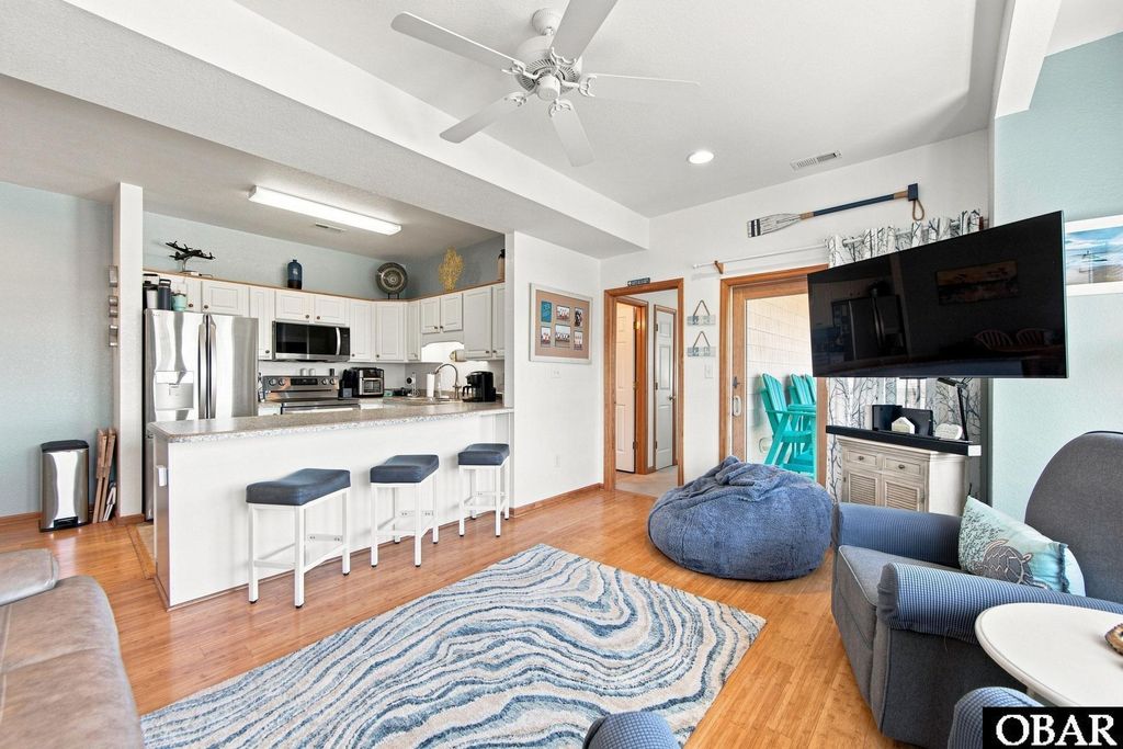 Image 7 of property listing at 2016 S Virginia Dare Trail Unit 202, Kill Devil Hills, NC 27948