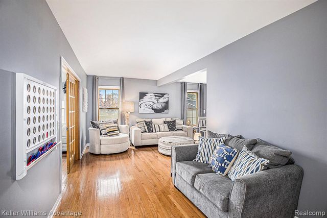 304 Oak Street, Linden, MI 48451