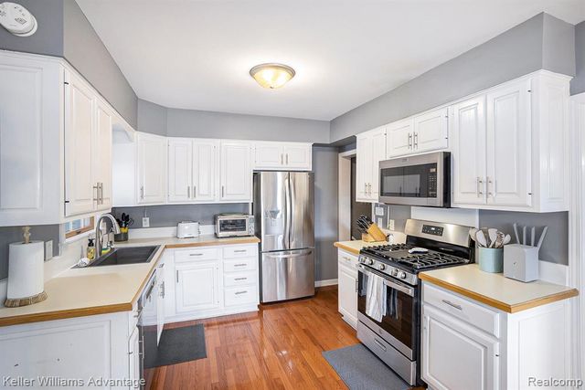 304 Oak Street, Linden, MI 48451