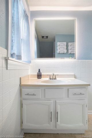 304 Oak Street, Linden, MI 48451
