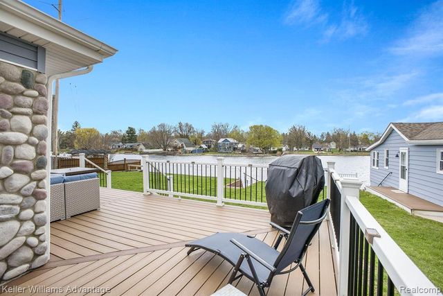 304 Oak Street, Linden, MI 48451