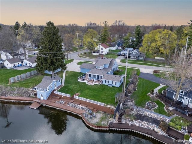 304 Oak Street, Linden, MI 48451