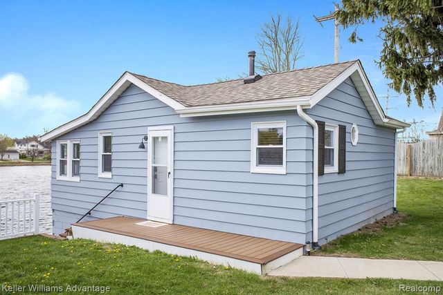 304 Oak Street, Linden, MI 48451
