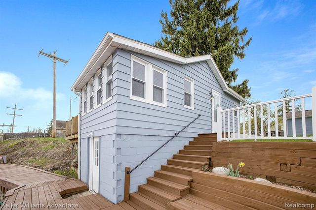304 Oak Street, Linden, MI 48451