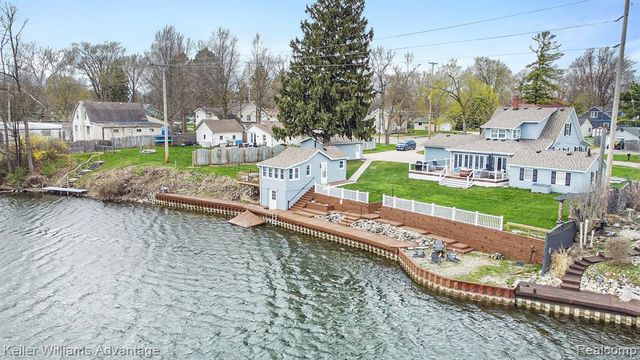 304 Oak Street, Linden, MI 48451