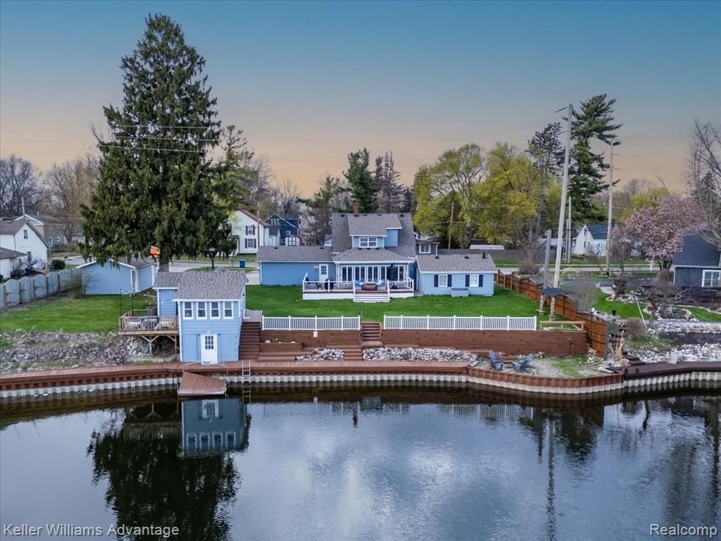 304 Oak Street, Linden, MI 48451