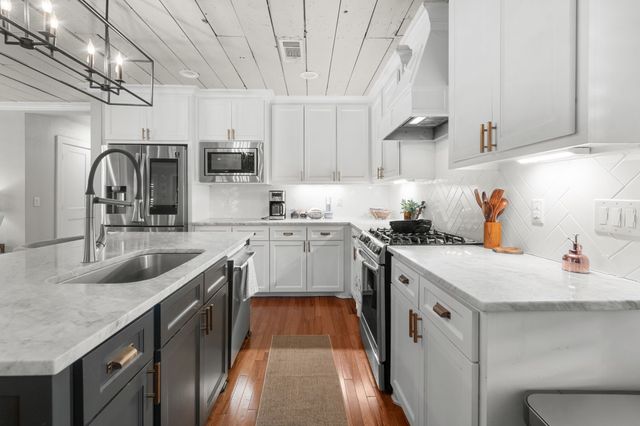 704 Barnes Street, Mckinney, TX 75069