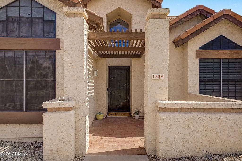 1839 E SECRETARIAT Drive, Tempe, AZ 85284 — photo 5