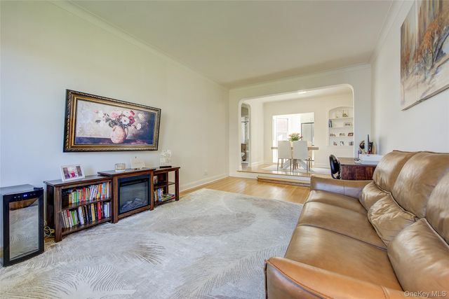 77-34 113th Street 6C, Forest Hills, NY 11375