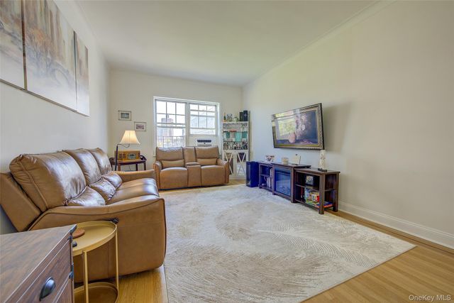 77-34 113th Street 6C, Forest Hills, NY 11375