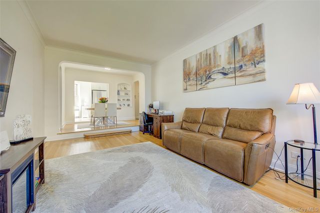 77-34 113th Street 6C, Forest Hills, NY 11375